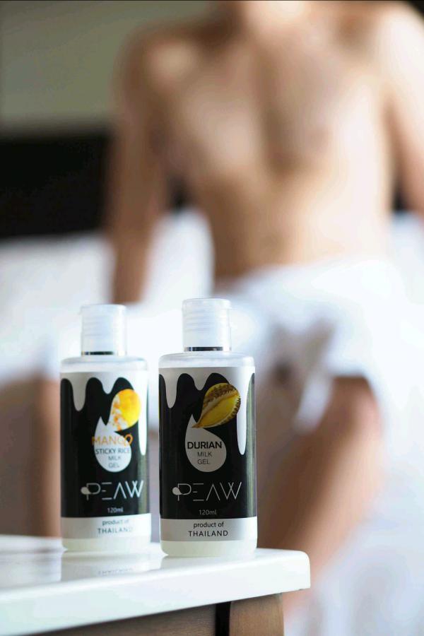 Peaw-1-泰國模型為您的樂趣